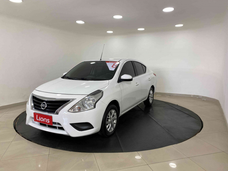 NISSAN VERSA SV 1.6