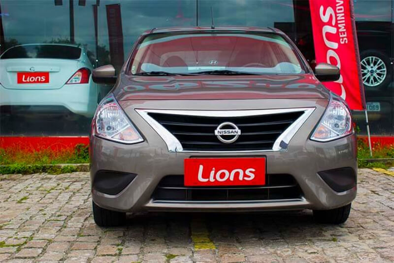NISSAN VERSA SV
